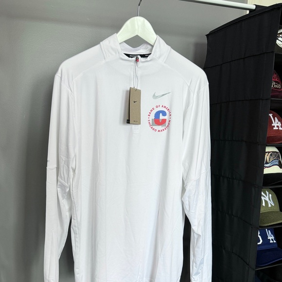 Nike Dri-FIT Element 1/2 Zip Chicago Marathon '23 Edition - Picture 1 of 4